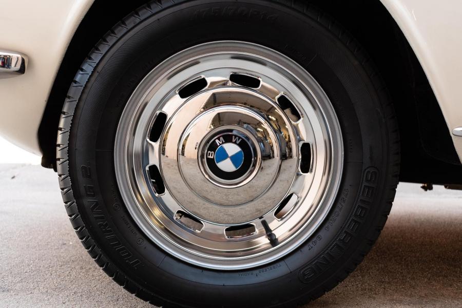 Колеса BMW Glas 1600 GT 1968 года  (фото 41 из 155)